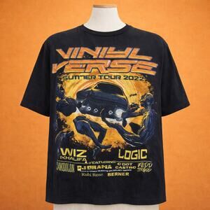 Wiz Khalifa and Logic Vinyl Verse Summer Tour 2022 Graphic Shirt M